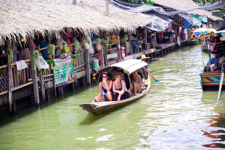 Have you ever seen a floating market in a mall? - TravelFeed