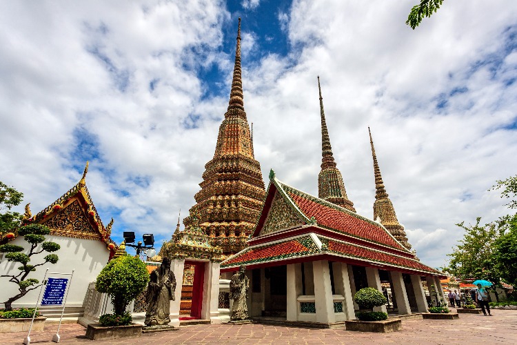 temple visiting, sightseeing