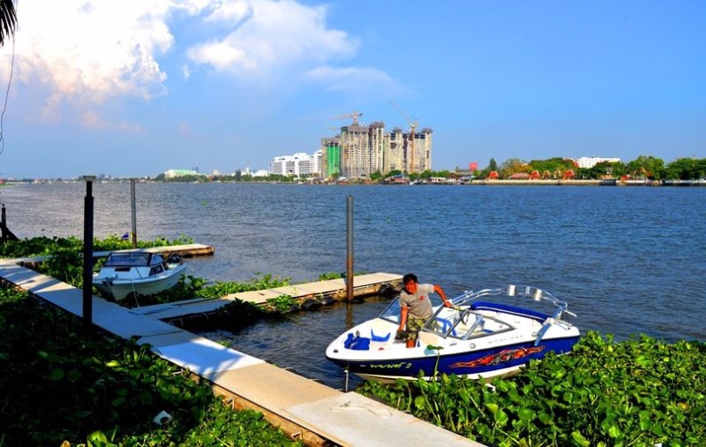 jetskiing_chaophraya_river