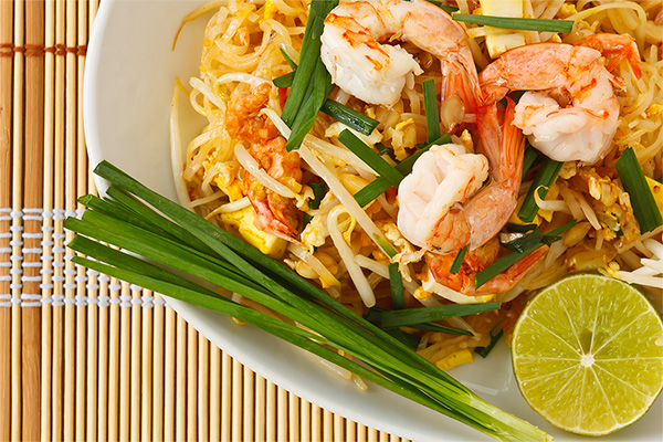 pad thai in Bangkok, pad thai, stir-fried noodle, noodle, thai noodle, bangkok