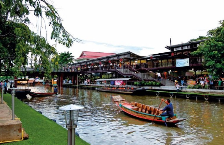 rainy season, floating market, kwan riam