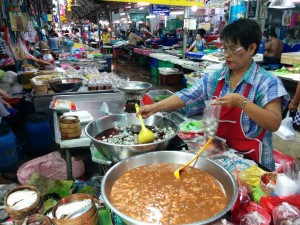 10 amazing things you will see at the famous umbrella market