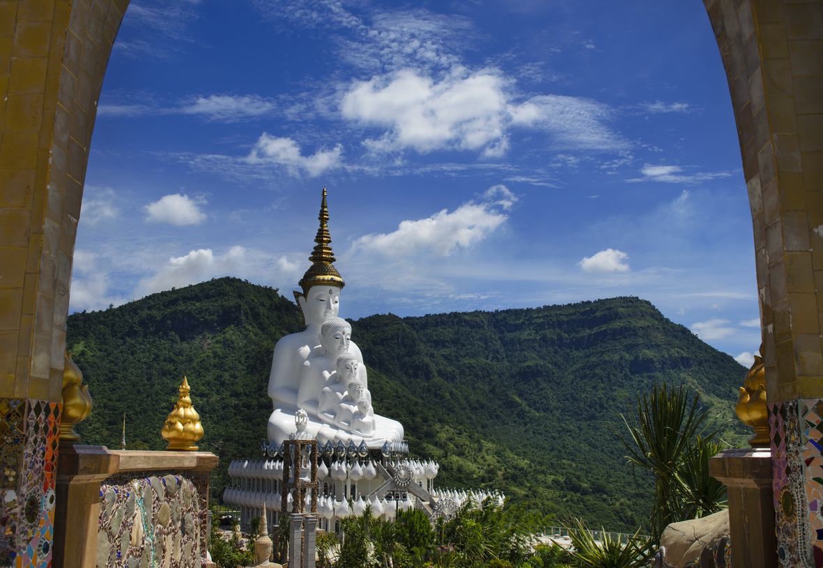 Wat Pha Sorn Kaew against the mountains of Phetchabun – TakeMeTour's Blog